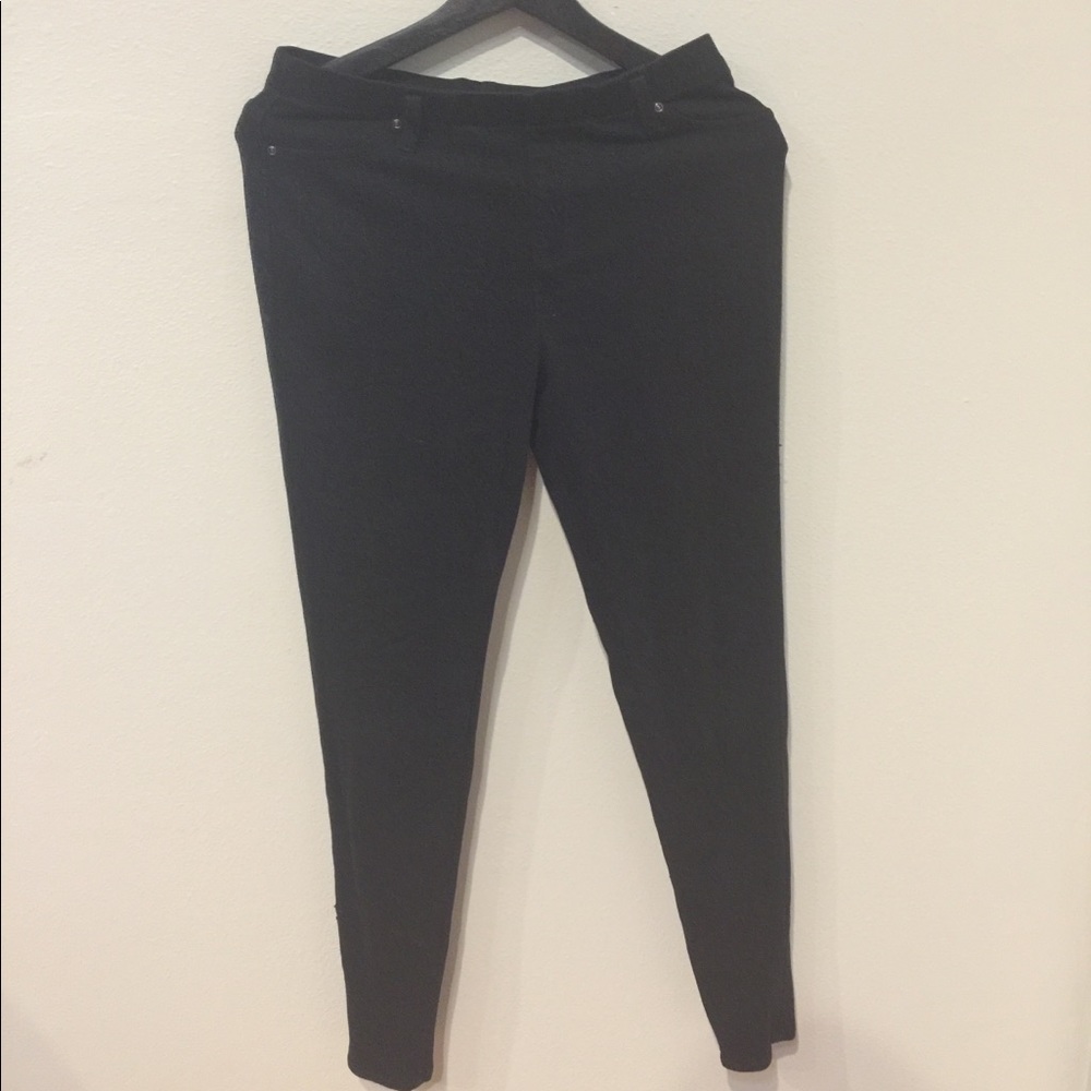 BLACK JEGGINGS